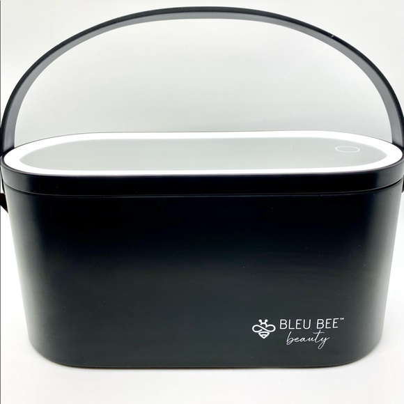 Buy One, Get One Free! New Makeup Case Organizer | Travel Box LED Mirror - Picture 2 of 8